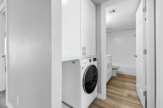 Photo - Echelon Apartments