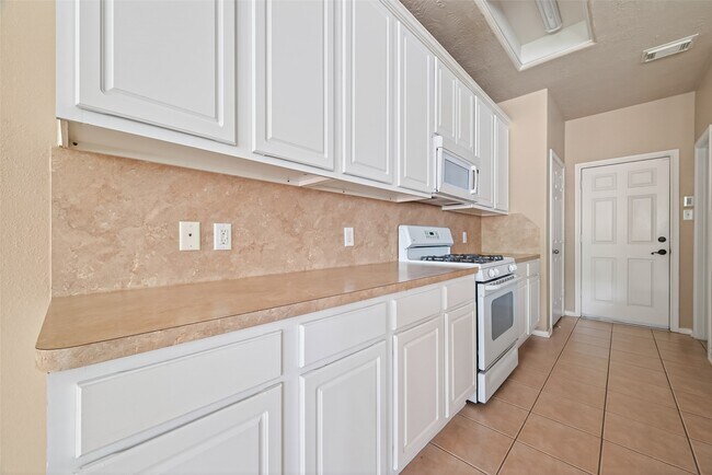 Photo - 5626 Claybeck Ln