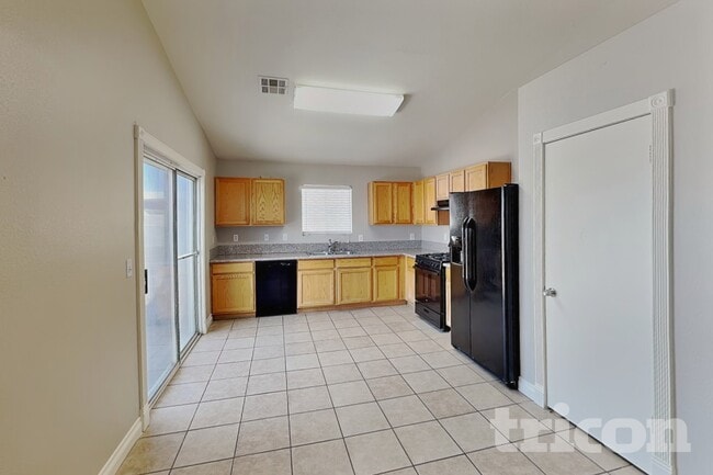 Photo - 6415 Kressler Ave