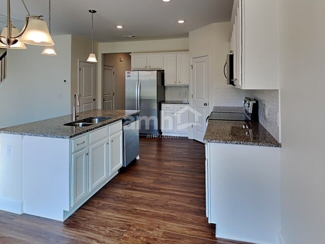 Photo - 3035 Esquire Dr