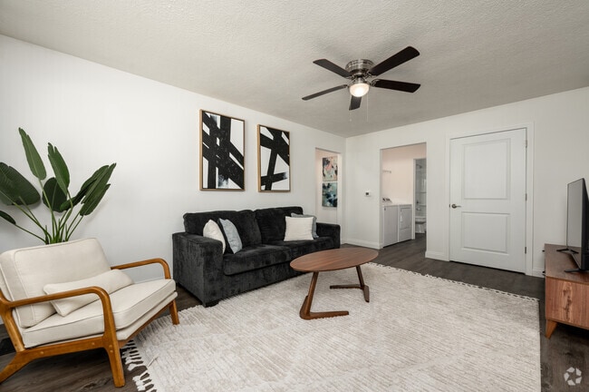 2BR, 2BA - 1,300SF - Living Room