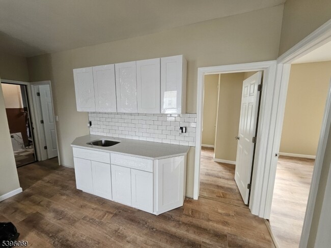 Photo - 518-520 E 23rd St