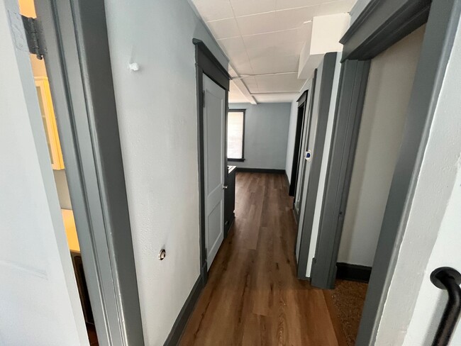 Photo - 128 E Davenport St Unit 128-01 (Upper)
