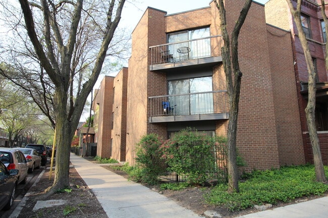 Building Photo - 1801 N Dayton St Rental