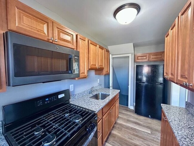 Building Photo - Semidetached 3 bedroom Rental