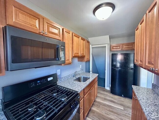 Building Photo - Semidetached 3 bedroom Rental