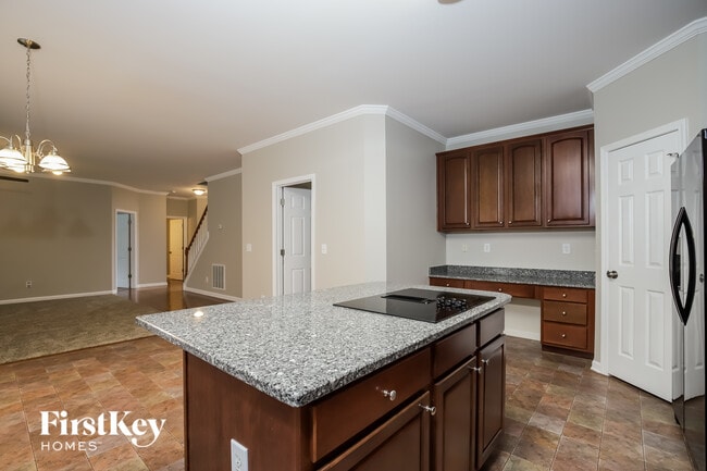 Photo - 2948 Logbridge Rd