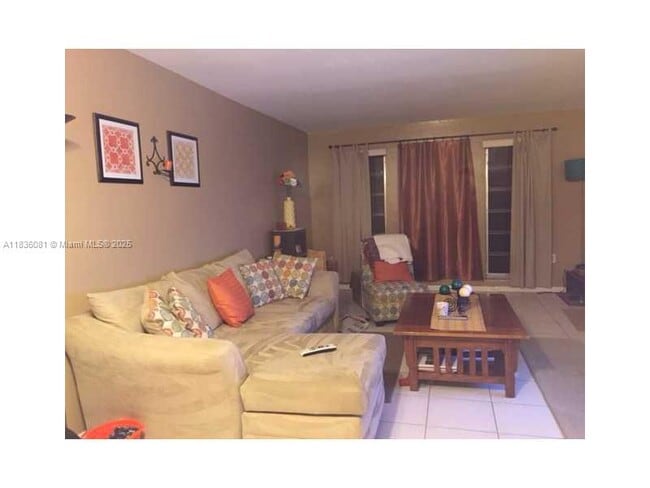 Building Photo - 10901 SW 78th Ave Rental