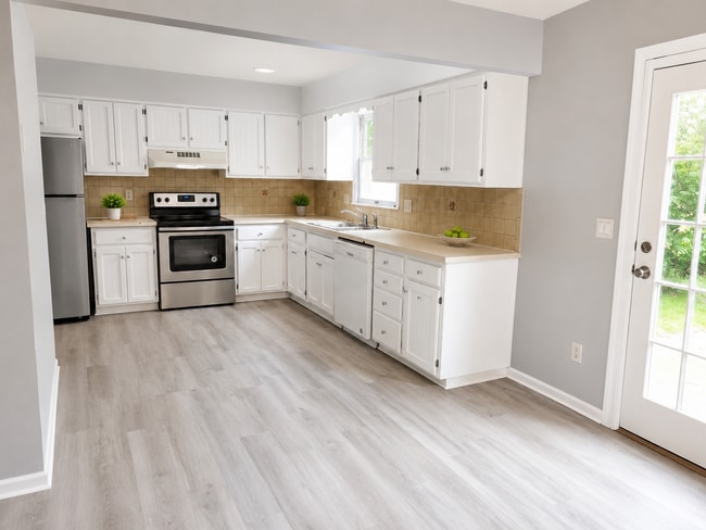 Building Photo - La Chateau Duplexes Unit 1412