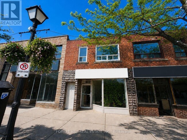 Photo - 247 Lakeshore Rd E