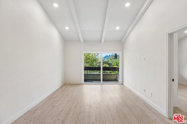 Photo - 2700 Cahuenga Blvd E Unit E 4313