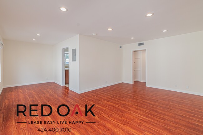 Stunning Two Bedroom with Central Heat & A... - Stunning Two Bedroom with Central Heat & A... Unidad 3 Rental