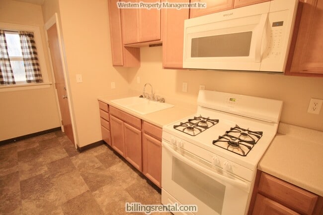 Kitchen - 1047 N 26th St Unit 1047 N 26th St