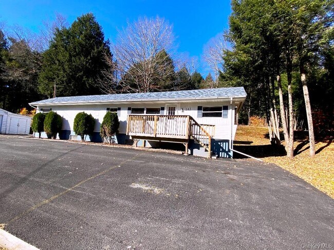 141 Gale Rd