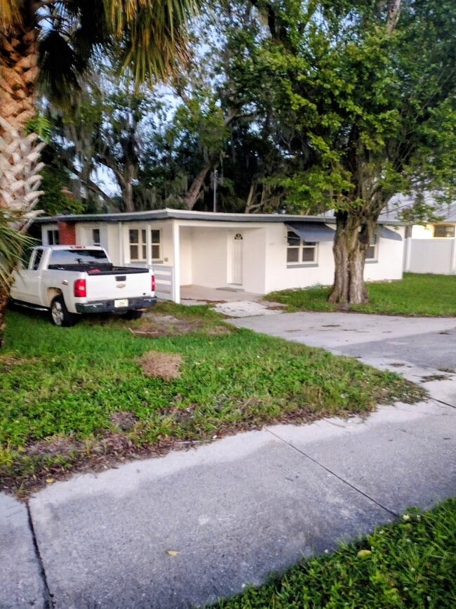 Photo - 635 N Nova Rd