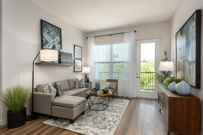 2BR, 2BA - Wilshire - 1,051SF - Living Room
