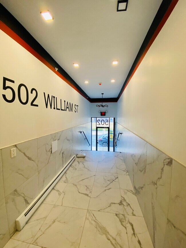 Photo - 502 William St Unit 1D