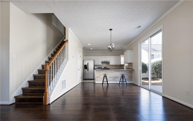 Photo - 317 W Oaks Trail