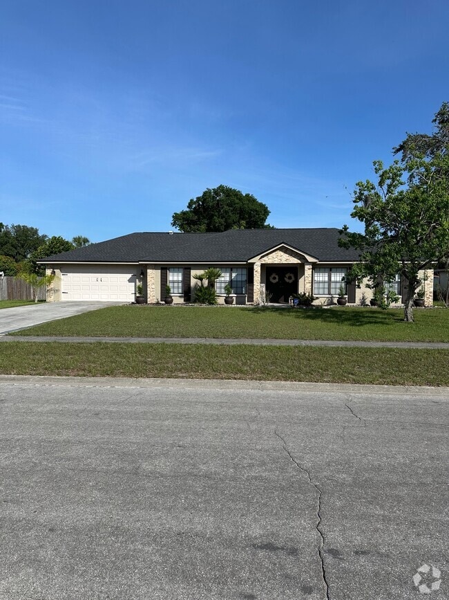 Building Photo - 7216 Woodbrook Dr Rental