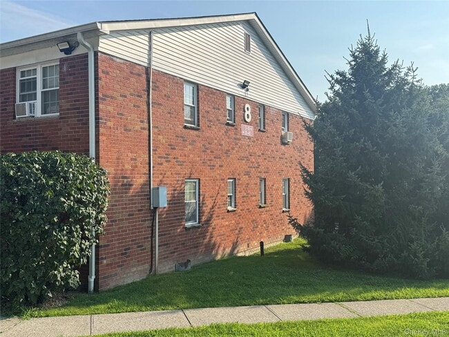 Photo - 8 Colonial Rd Unit 28