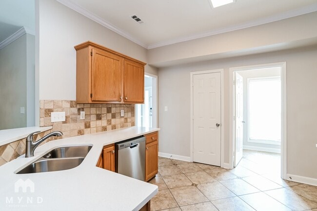 Photo - 7321 Rothmore St