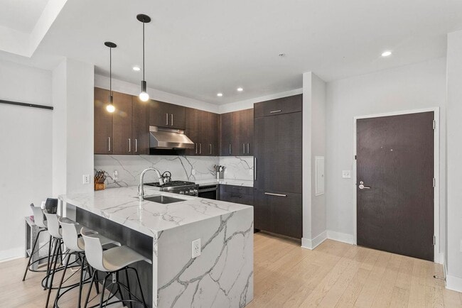 Photo - 1400 Hudson St