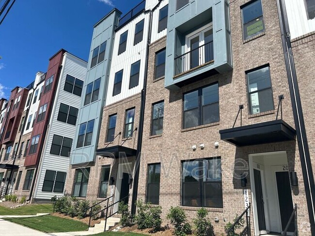 Building Photo - 1233 S Blount St Unit #201 Rental