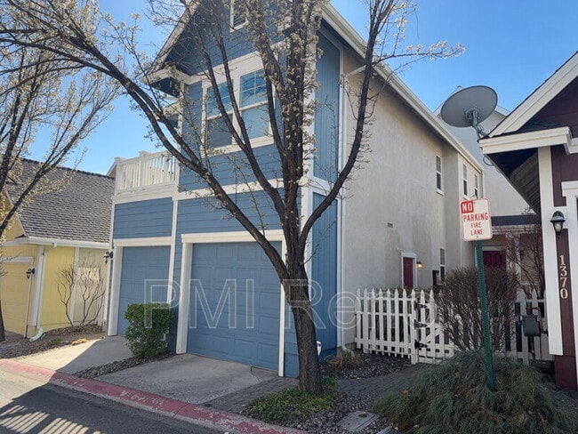 Photo - 1360 Waterloo Dr