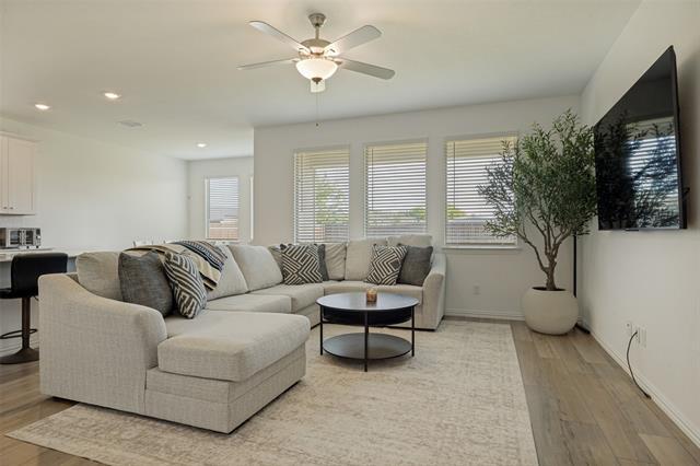 Photo - 328 Ardsley Ln