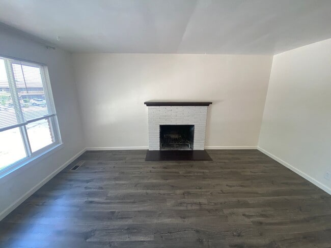 Photo - 400-404 LaRue Ave. Unit 400
