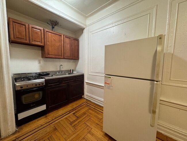 Photo - 377 Montgomery St Unidad B14