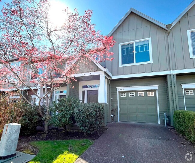 Building Photo - Elegant Arbor Townhome with Open Kitchen, ...