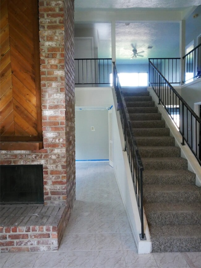 Photo - 16327 Quail Echo Dr