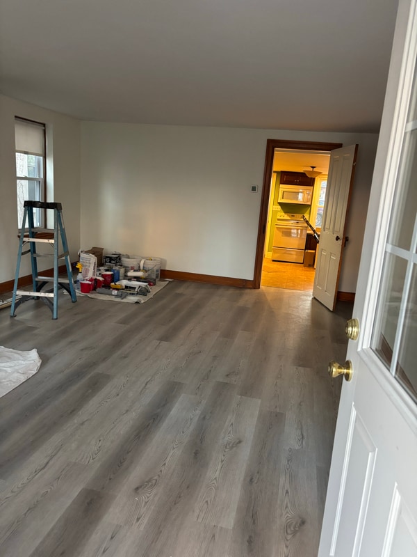 Photo - 118 S Main St