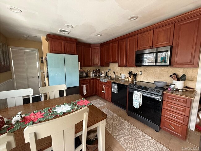 Photo - 32 Bellview Ave