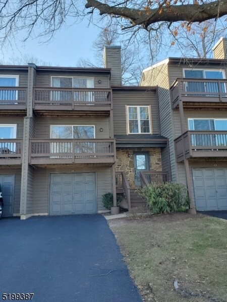 Photo - 42 Chicopee Dr Townhome