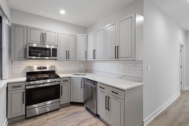 Photo - 7626 N Eastlake Terrace Unit 2