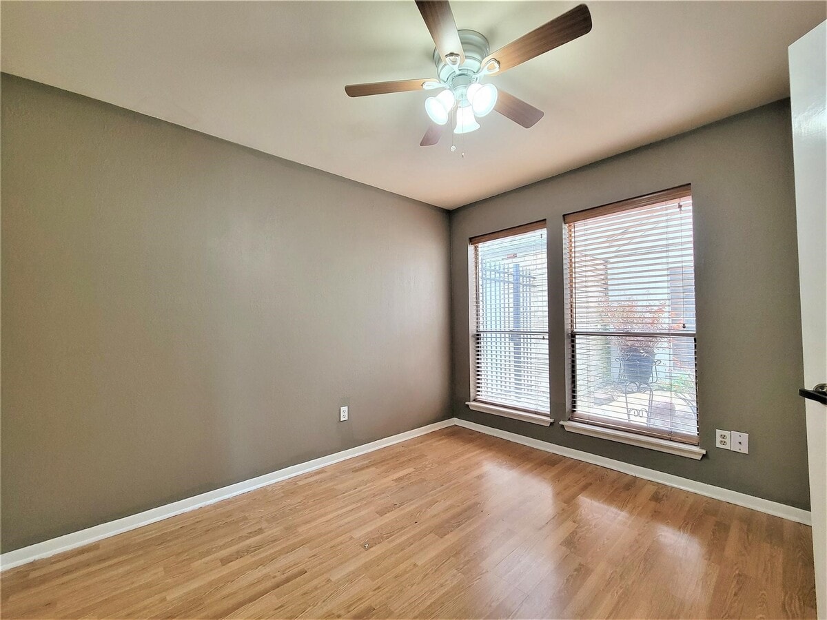 Photo - 13122 Waldemere Dr