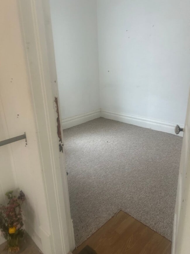 Photo - 411 Stafford St