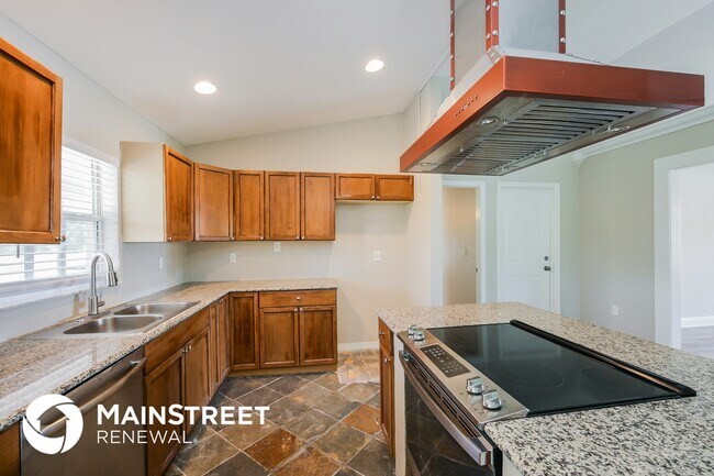 Photo - 3001 38th St W