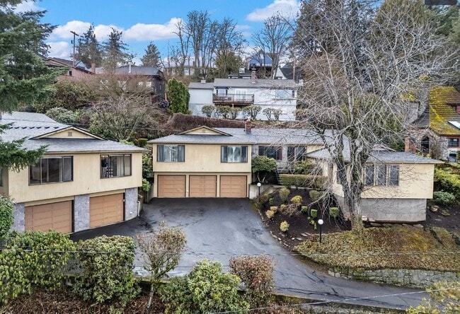 Photo - 7150 SE Thorburn St Unit A