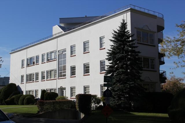 Photo - Colonial House