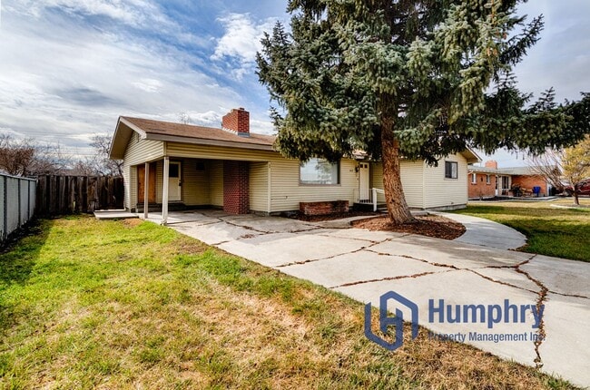 Photo - Nice home located off of Cleveland Blvd. near downtown Caldwell