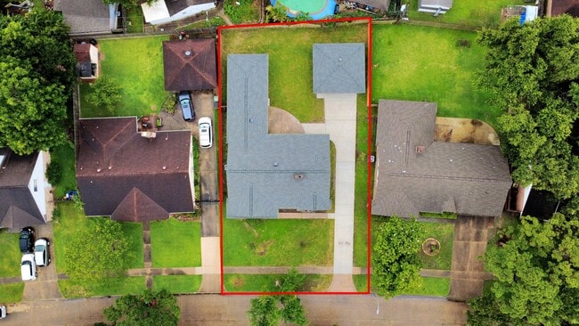 Photo - 8007 Rowan Ln