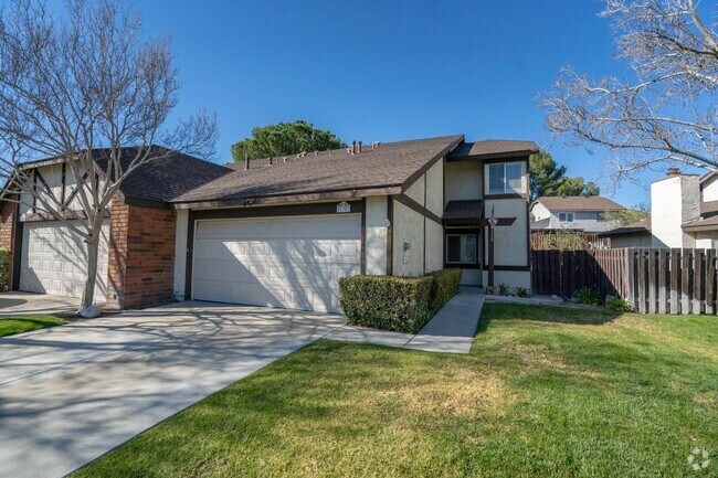 Building Photo - American Beauty Garden 4 Bedroom Home in C...