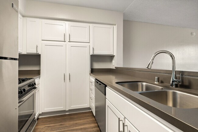 4250 Coldwater Canyon