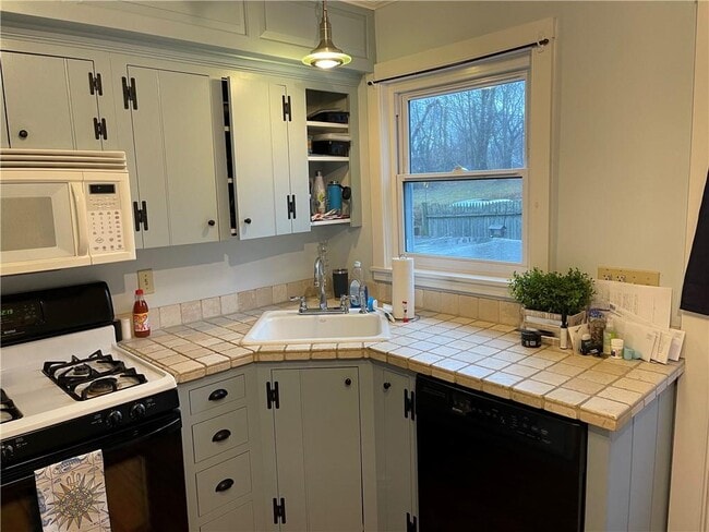 Photo - 11 Braman St Unit 1