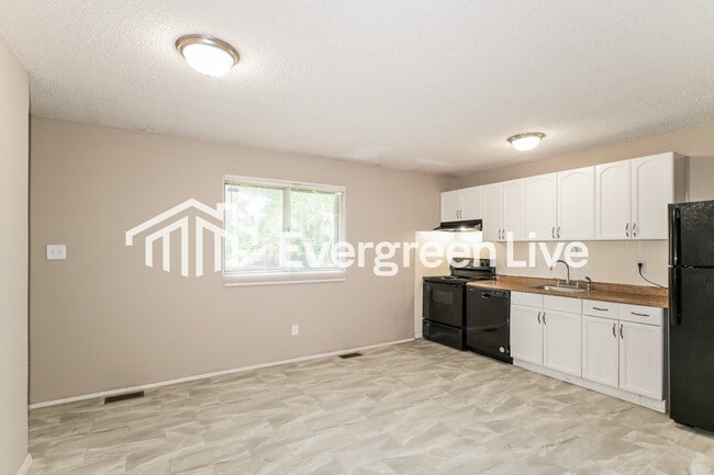 Photo - 1844 Battlefield Dr