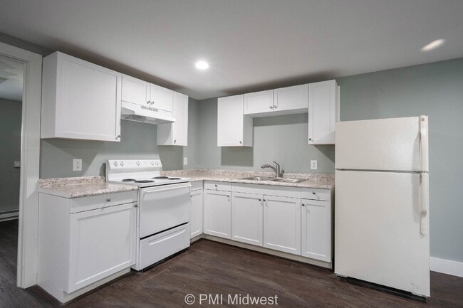 Photo - Charming 1-Bedroom Duplex with Modern Amen...