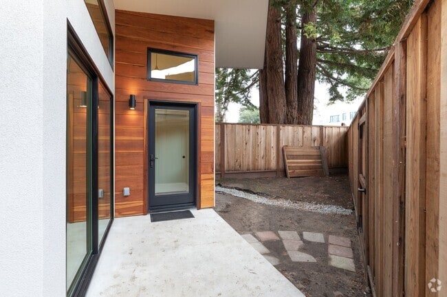 Building Photo - Private, Elegant and Sophisticated Westsid... Rental